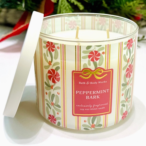 PEPPERMINT BARK 3 Wick Candle - Picture 2 of 3